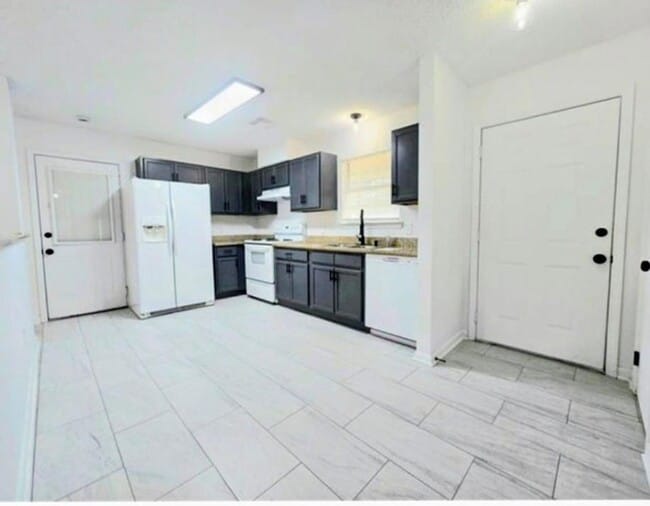Photo - 207 S Park Ln