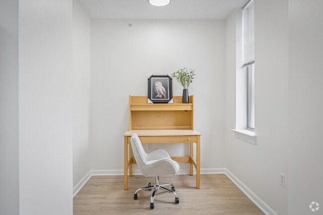 Eutaw 1BR, 1BA - 800SF