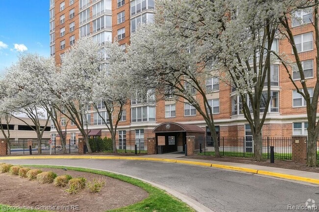 Building Photo - 250 E Harbortown Dr Unit 1107 Rental