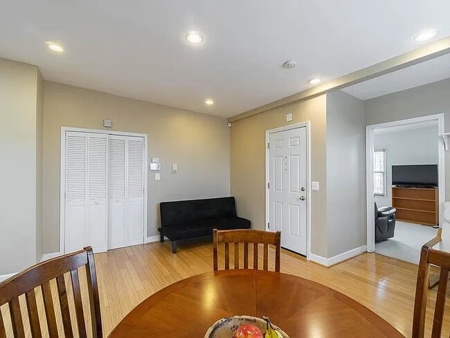 Photo - 5501 8th St NW