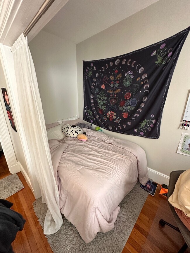 Photo - 52 Gainsborough St