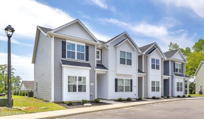 Building Photo - 7044 Crew Dr Rental