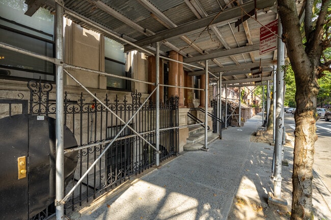 Photo - 42-44 W 120th St