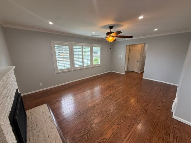 Photo - 3824 Fernwood St