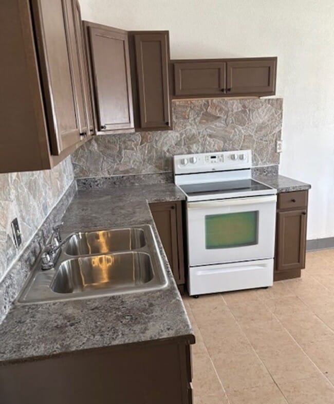 Photo - Reently Remodeled Quadruplex - Great Location Unidad Hemphill