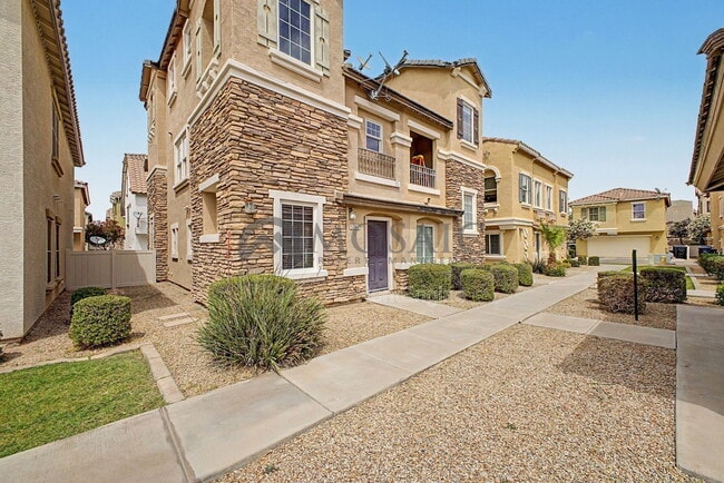 Photo - 1384 S Sabino Dr