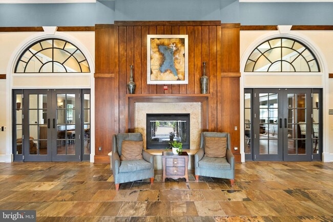 Photo - 2465 Army Navy Dr Unidad 204