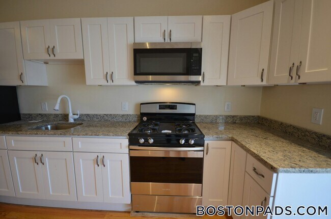 Photo - 16 Chelsea St Unit 2