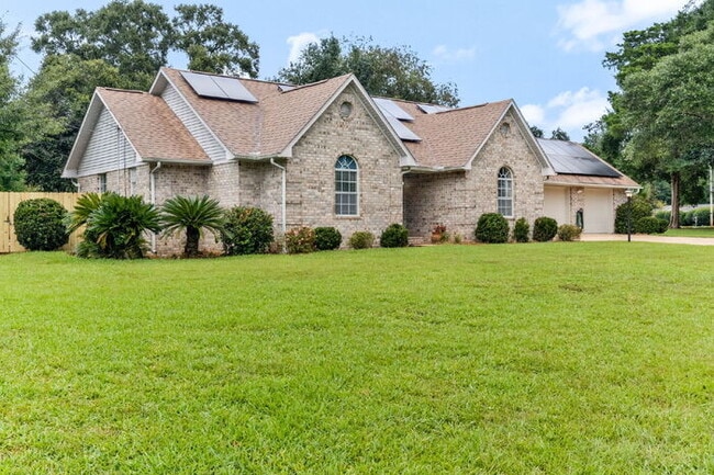 AVAILABLE NOW – $3,000/MONTH – ALL UTILITIES + LAWN SERVICE + POOL SERVICE INCLUDED!