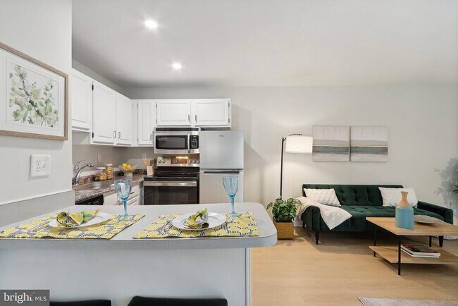 Photo - 6638 Hillandale Rd