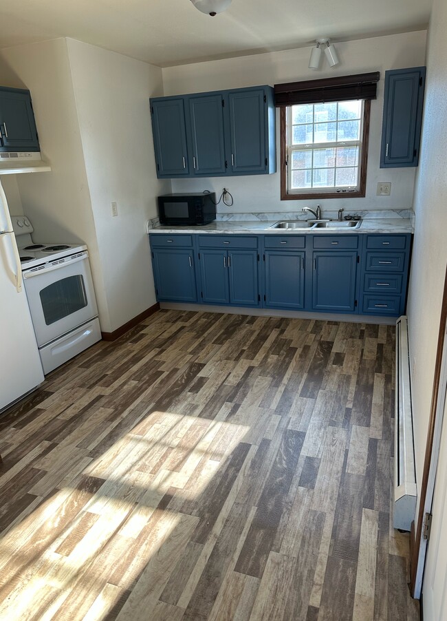 Building Photo - South Park Terrace Fifth Addition Lot 11 B... Unit B