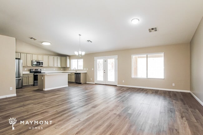 Photo - 22996 W Papago St