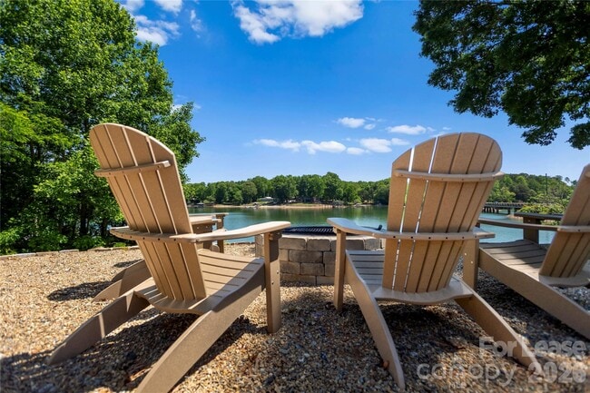 Photo - 7113 Brookview Ln
