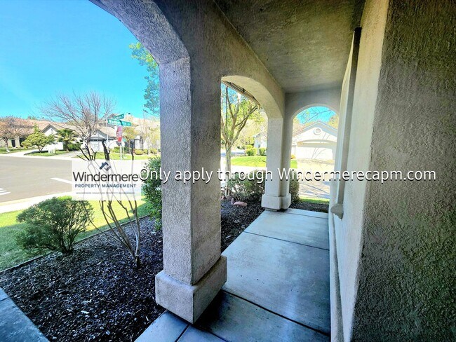 Photo - Gorgeous Home in Natomas!