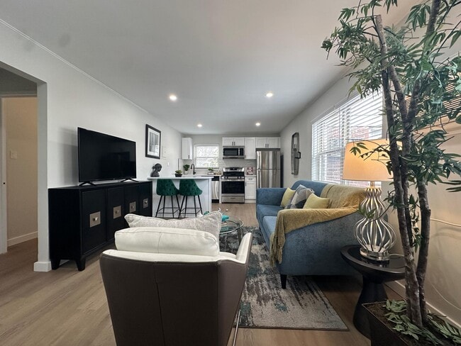 Photo - Lakeview Apartments