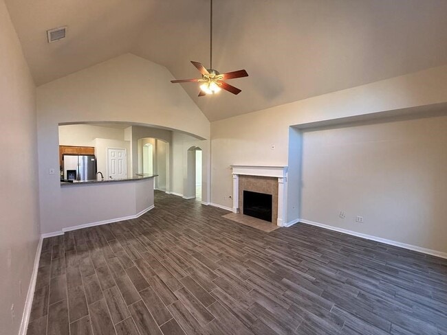 Photo - 207 Cedar Lake Dr