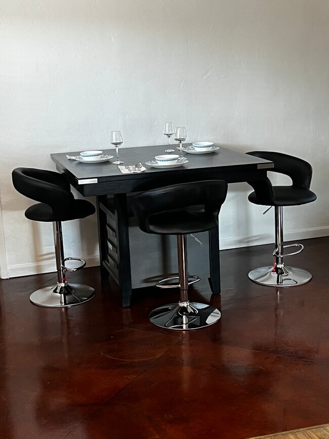 Photo - 1512 N Forgeus Ave Unit FULLY FURNISHED house