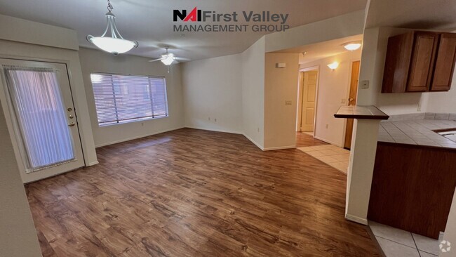 Building Photo - 2 Bed/2 Bath Ground floor Rental