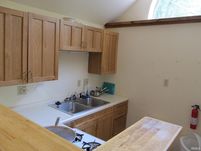 Photo - 613 W Kirkwood Ave