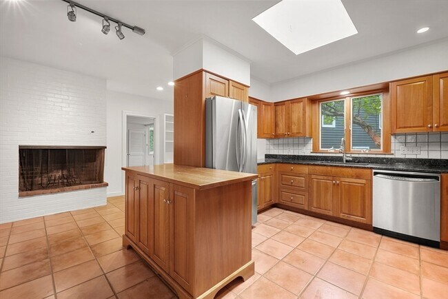 Photo - 188 Country Dr
