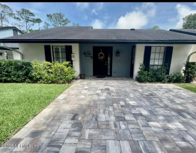 Photo - 184 Bermuda Ct