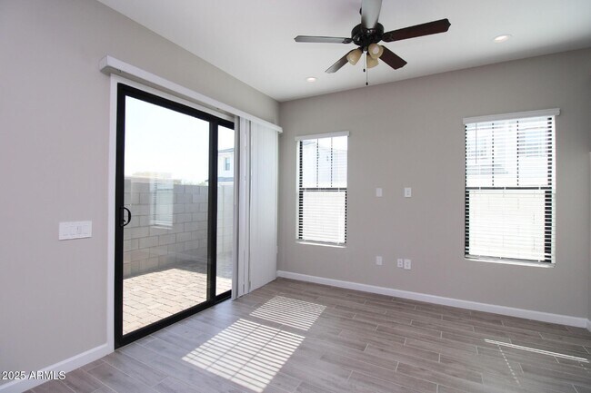 Photo - 4811 E Village Dr