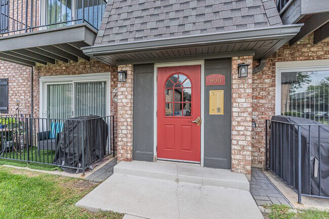 900 S Plum Grove Rd Unit Plum Grove