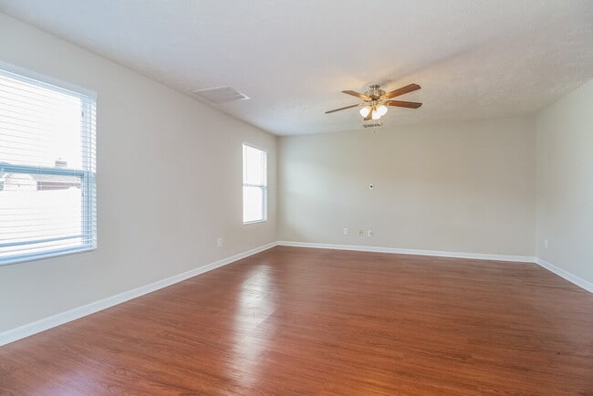 Photo - 3427 Country Almond Way