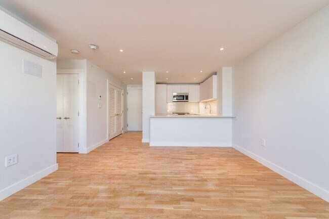 Photo - 1410 Columbia Rd Unit 4K