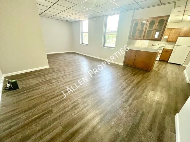 Photo - 313 N 12th St Unidad 304