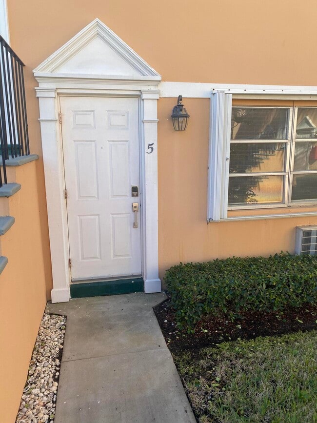 Photo - 101 S Golfview Rd Unit 5