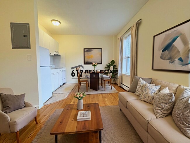 Photo - 172 N Beacon St Unidad 03