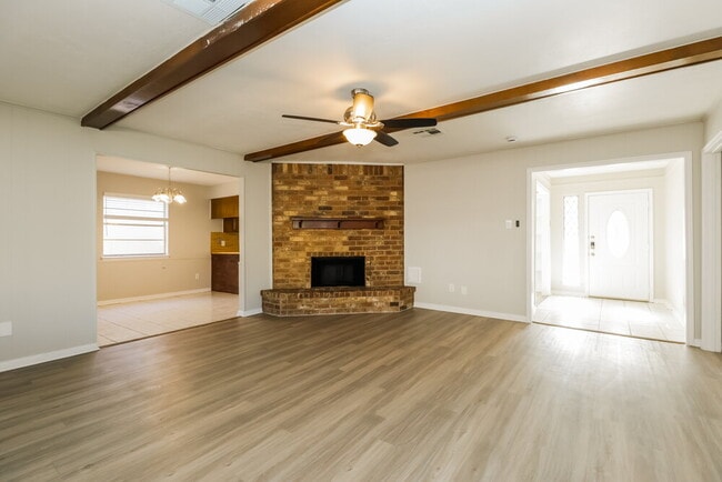 Photo - 22826 Bridgewater Cir Casa