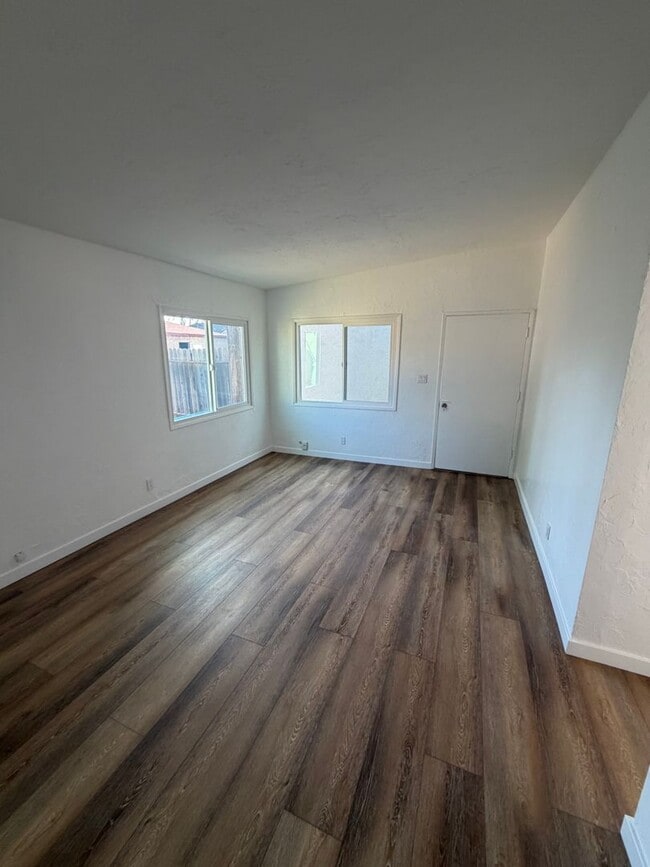 5026 W 129th St Unit Rear