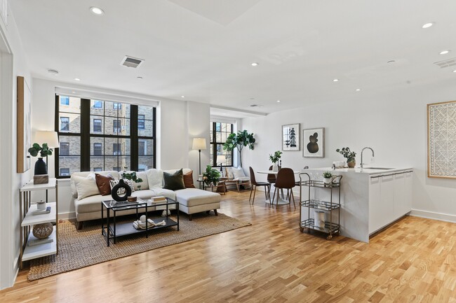 Harvard Hall - Harvard Hall Apartments