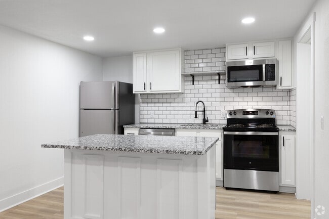1BR, 1BA - 576SF - Kitchen - Flats at 2875 - Newly-Renovated Single-Story!