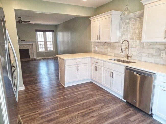 Photo - 6241 Waterside Ln