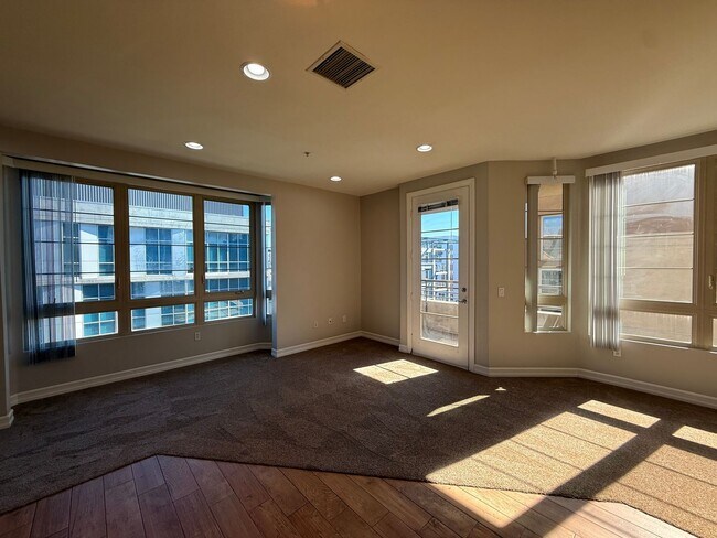 Photo - Beautiful East Village Condo w/ W/D, A/C &... Unidad 3521