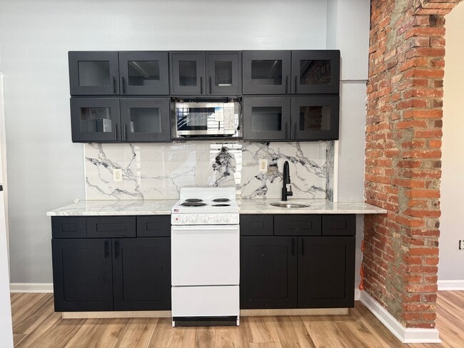 122 College Ave Unit 3