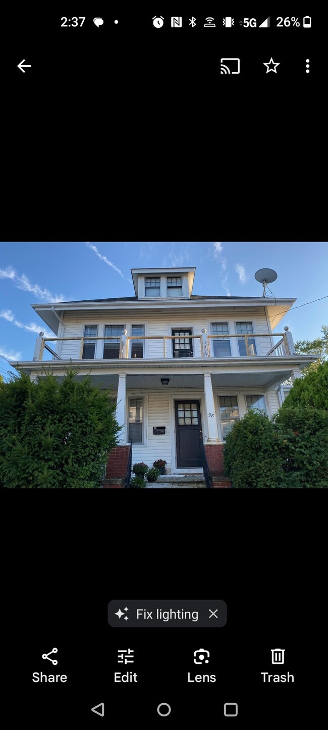 Front entrance - 98 Wentworth Ave Apartments Unit 98 Wentworth Ave