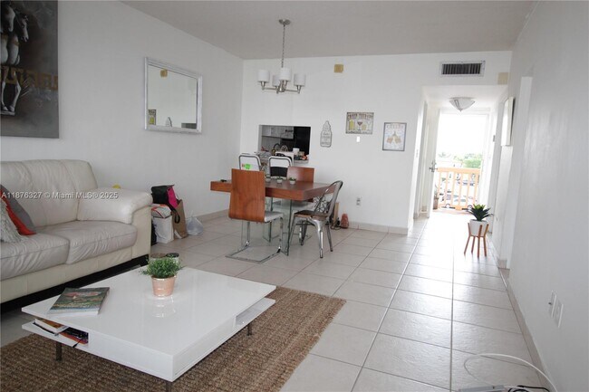 Photo - 1591 NE Miami Gardens Dr Unit 302