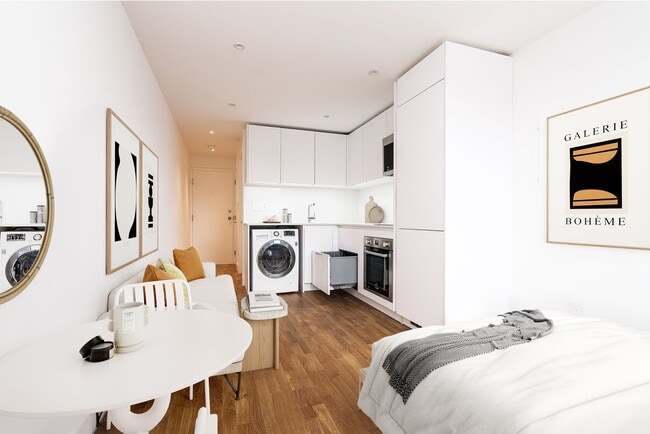 Building Photo - 800 Richmond St W Unit 916