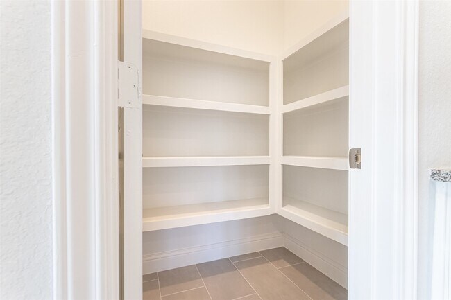 Photo - 2219 Grapewood Ln