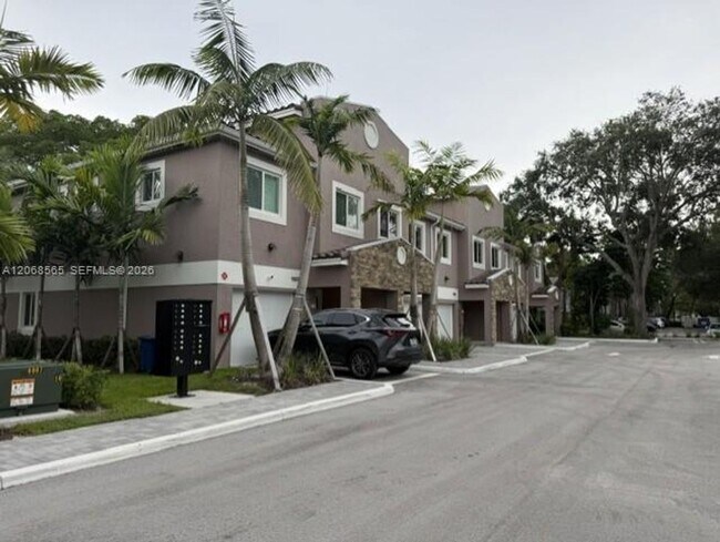 1521 NW 94th Ave