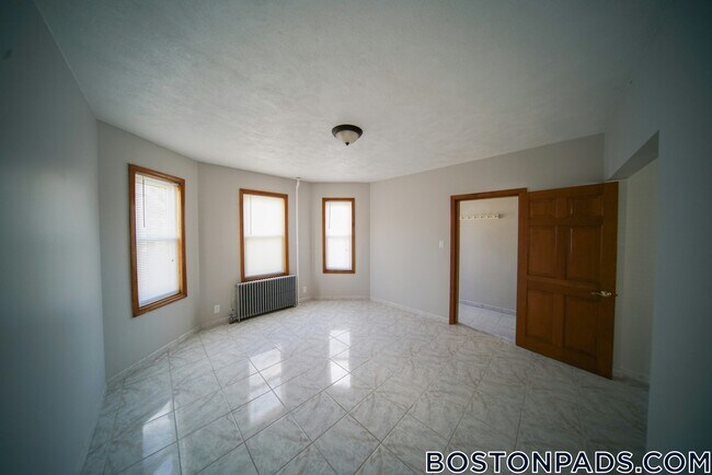 Photo - 19 Shannon St Unit 2