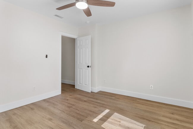 Photo - 4071 N College Ave