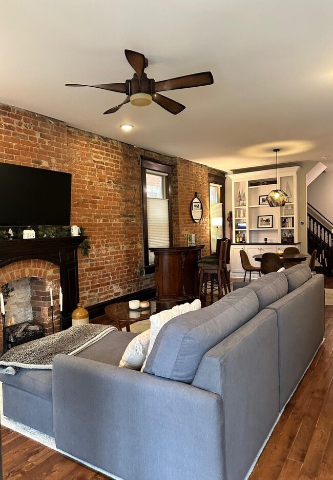 Photo - 117 Miami Ave