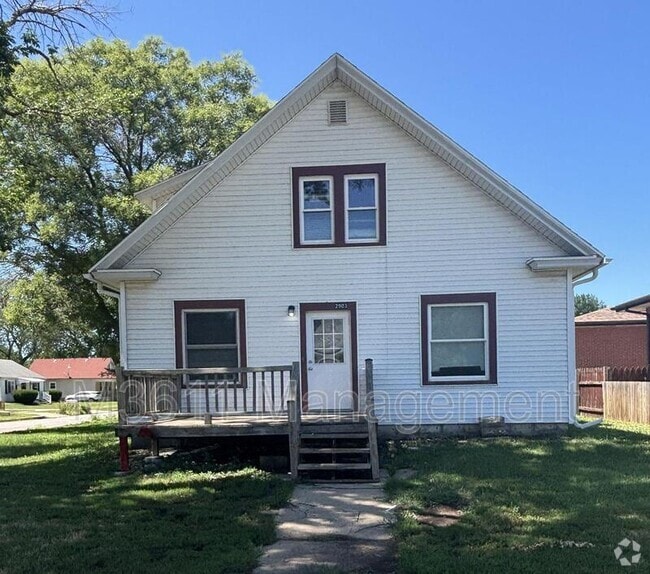Building Photo - 2903 N 43rd St Rental
