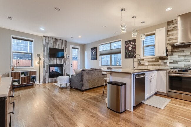 Photo - 1261 Perry St