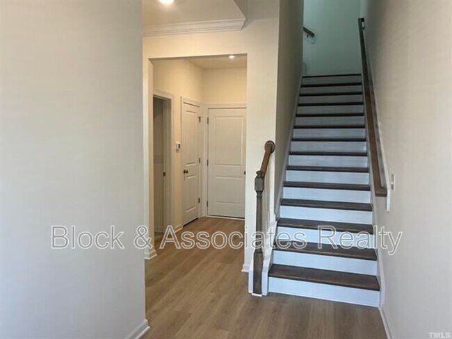 Photo - 7011 Gentle Pine Pl